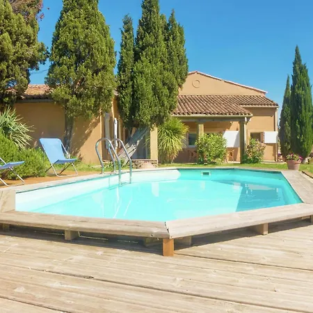 Дом отдыха In With Private Pool Loupia