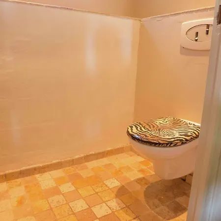 In With Private Pool Дом отдыха Loupia