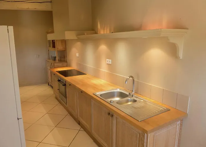 بيت للعطل In With Private Pool *