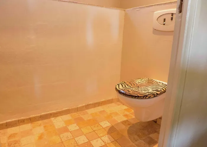 In With Private Pool بيت للعطل Loupia